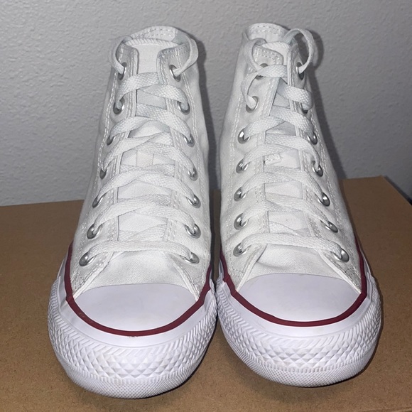Converse Shoes - Converse - Chuck Taylor All Star High Top White - Size 6